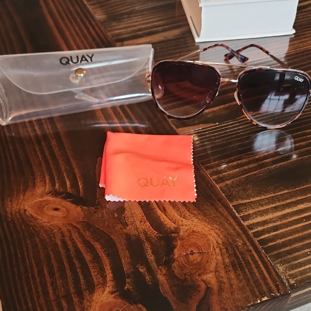 Quay Australia Black Sunglasses